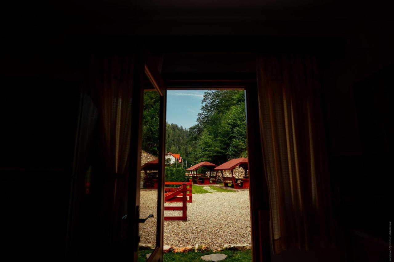 Casa Cheile Dambovicioarei - Cabana 2 Dîmbovicioara エクステリア 写真